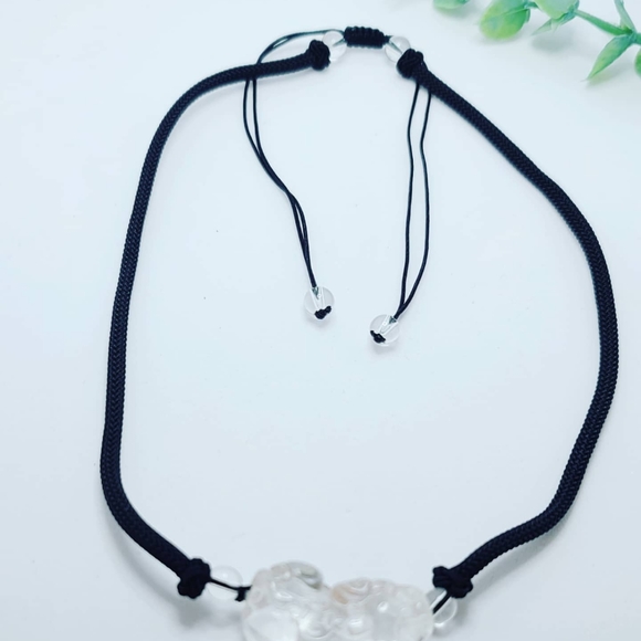 Natural Clear Quartz Pixiu carving Unisex Necklace 🤩 - Picture 4 of 4